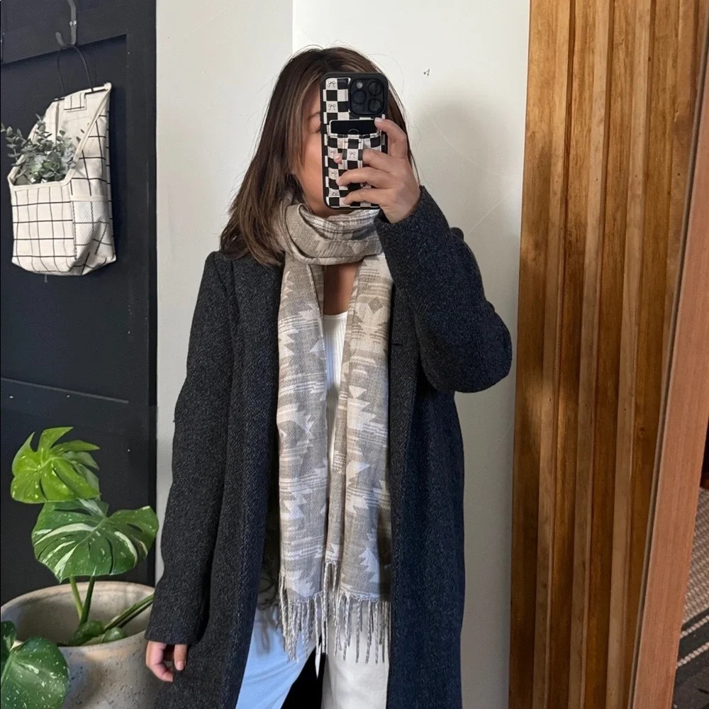 Eddie Bauer CHunky Large Southwestern Scarve. OS